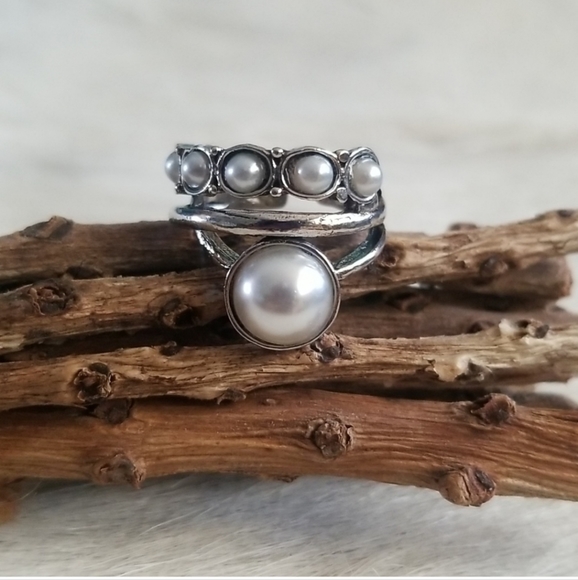 Pearl Solitaire Ring - Picture 4 of 7